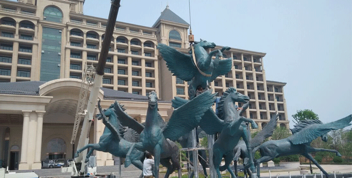 飛馬雕塑制作.gif 飛馬雕塑制作.gif