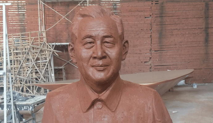 南農教授泥塑像.gif 南農教授泥塑像.gif