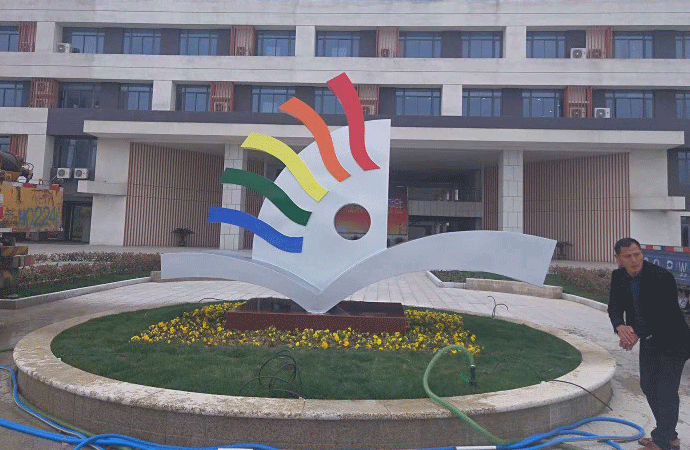 �Ͼ������е��ܹ�˾������ԃУ�@���P䓵����������B(y��ng)ע��ʲô�أ�